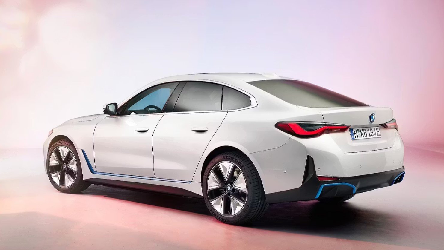 BMW i4