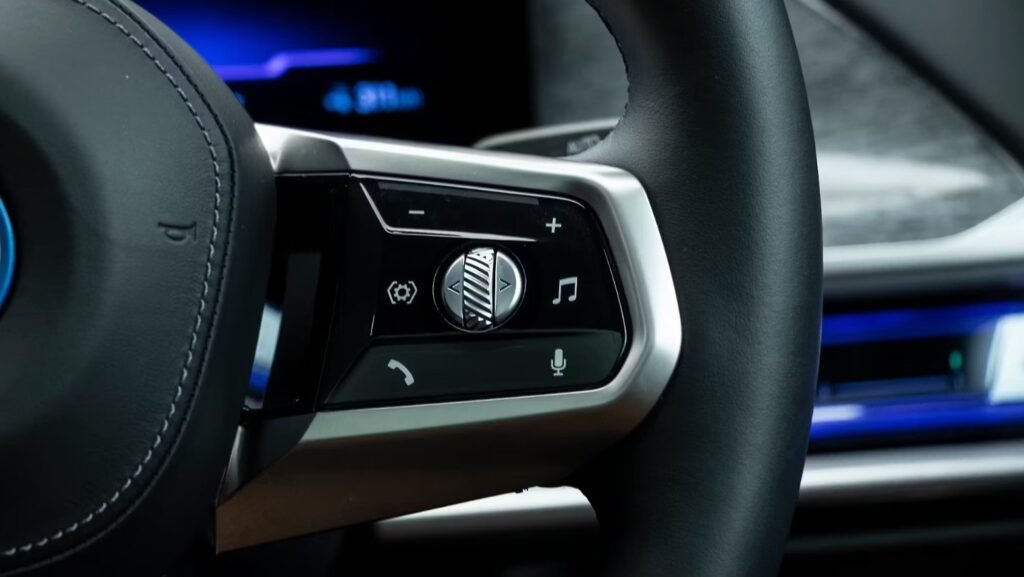 BMW i7