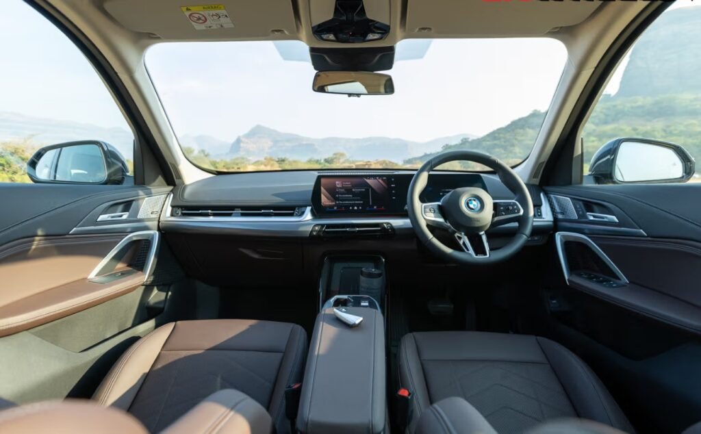 BMW iX1