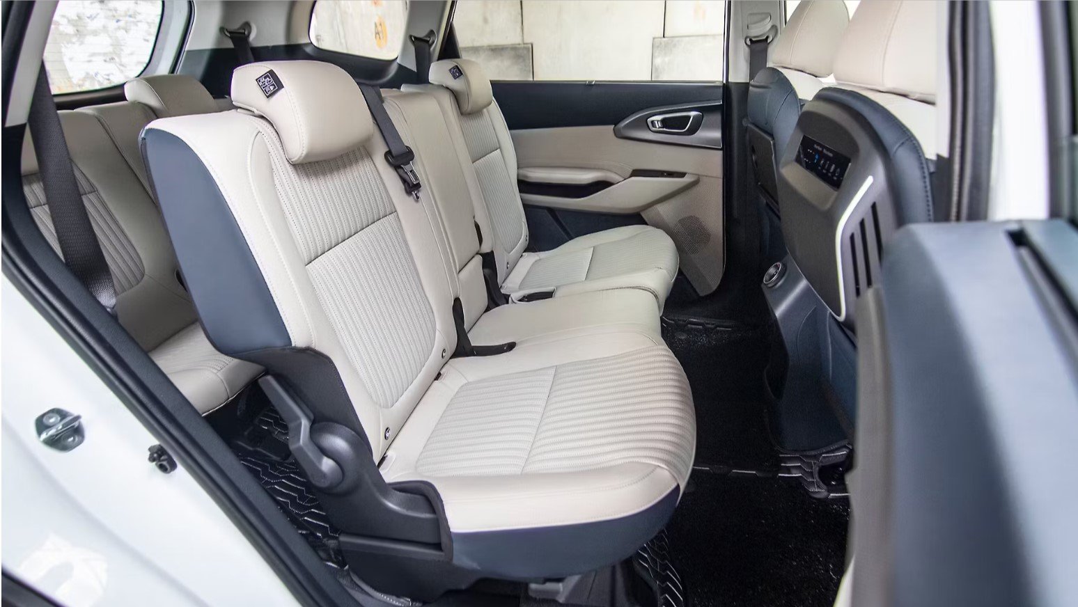 Kia Carens Clavis