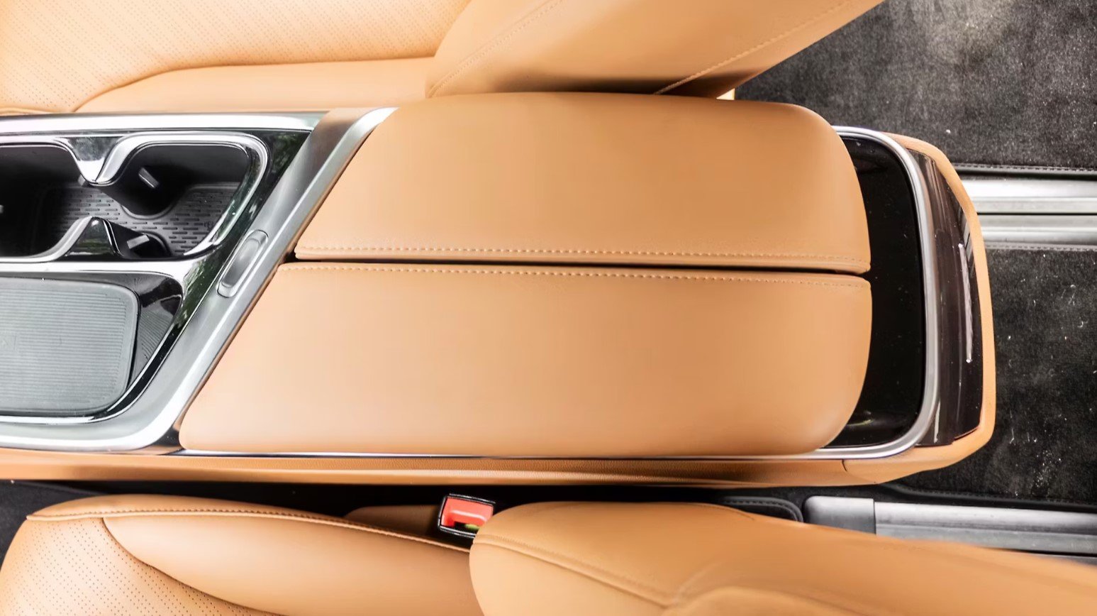 MG Motor M9