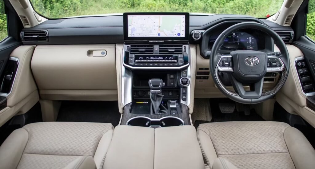 Toyota Land Cruiser 300