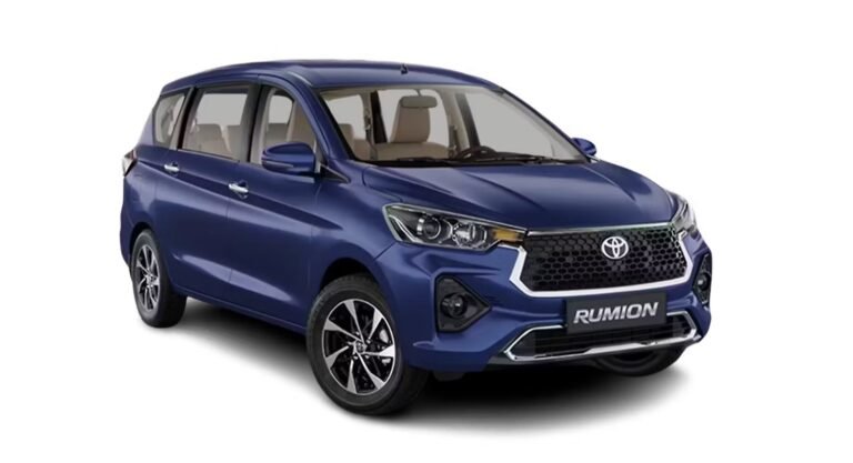 Toyota Rumion Right Front Three Quarter Image