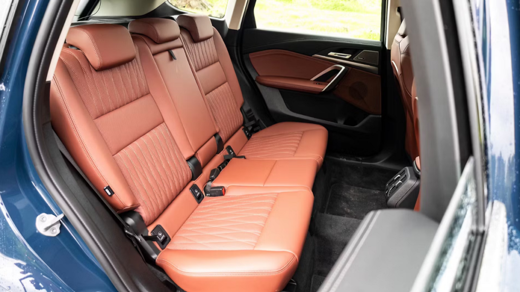 BMW X1 LWB